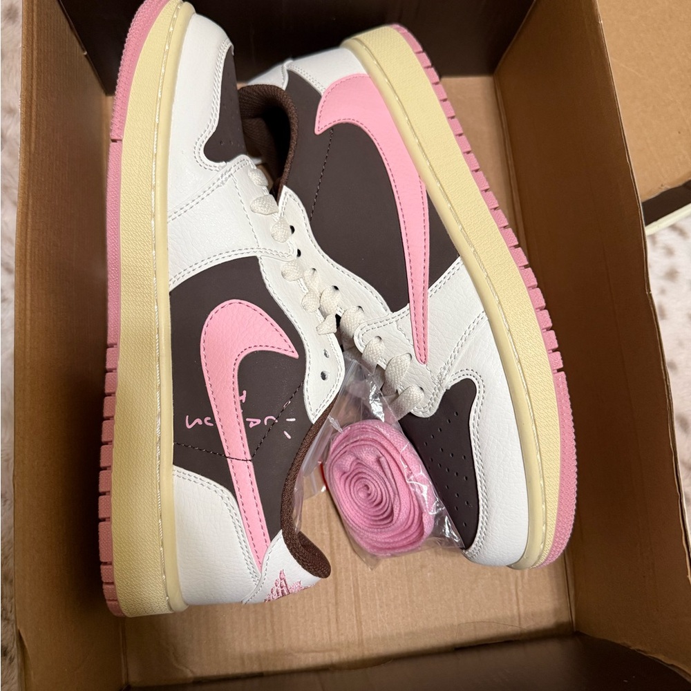Travis Scott Dark Pony